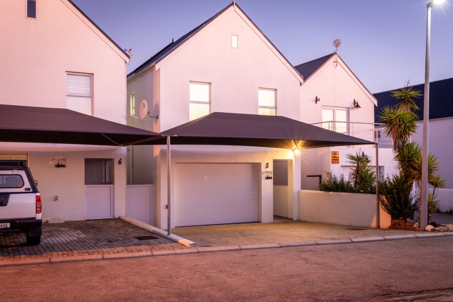 4 Bedroom Property for Sale in Velddrif Western Cape